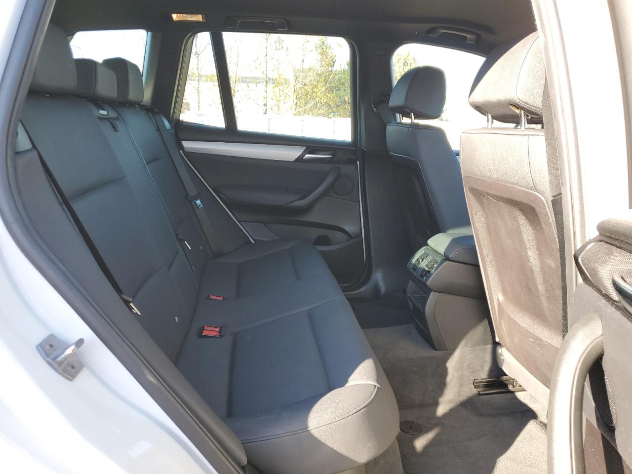 2017 BMW X3 VIN 5UXWX9C36H0W66886 photo 11