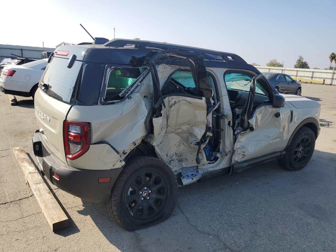2025 Ford Bronco VIN 3FMCR9DA6SRF01502 photo 3