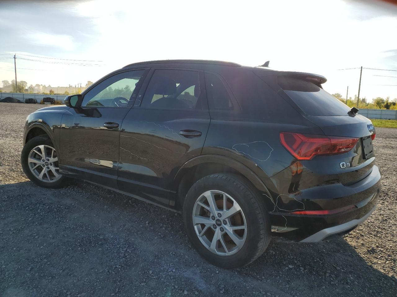 2022 Audi Q3 VIN WA1AECF37N1080286 photo 2