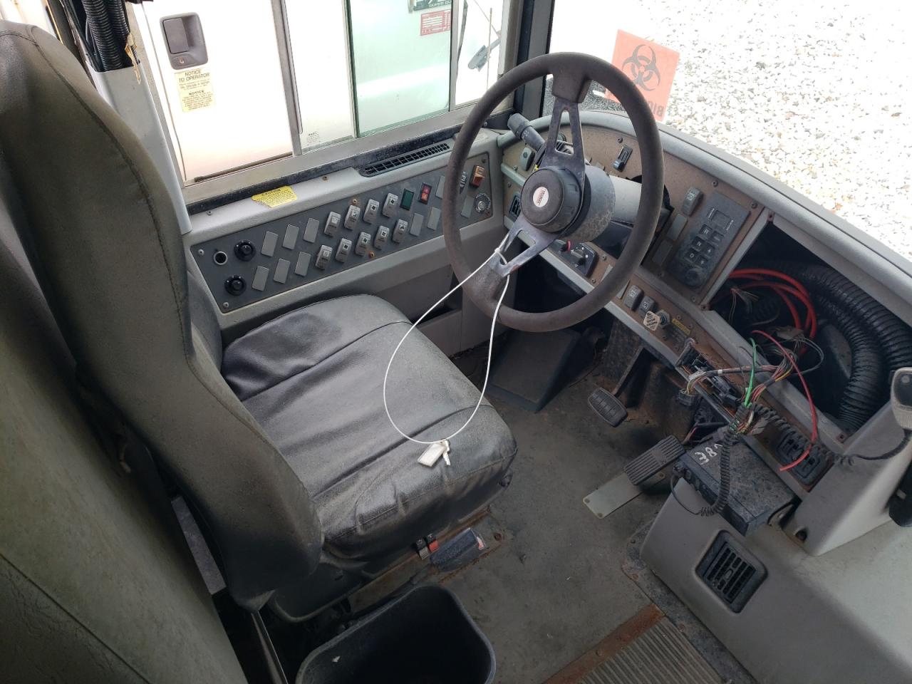 2012 THOMAS Saf-t-line VIN 1T7YN4E20C1150102 photo 5