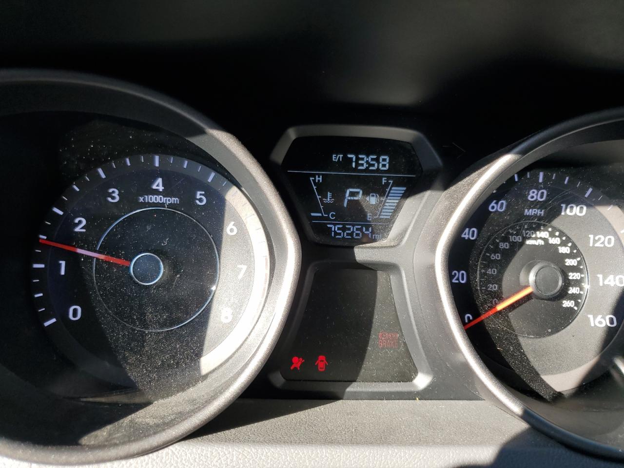 2016 Hyundai Elantra VIN 5NPDH4AE1GH728001 photo 9