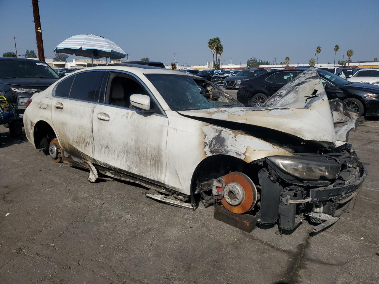 2019 BMW 3 series VIN 3MW5R1J53K8B02779 photo 4