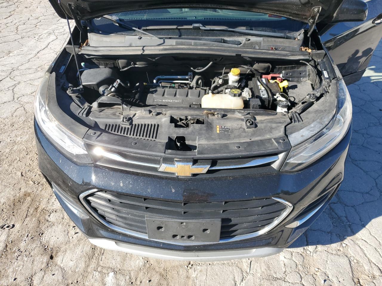 2018 Chevrolet Trax VIN 3GNCJRSB4JL311178 photo 12