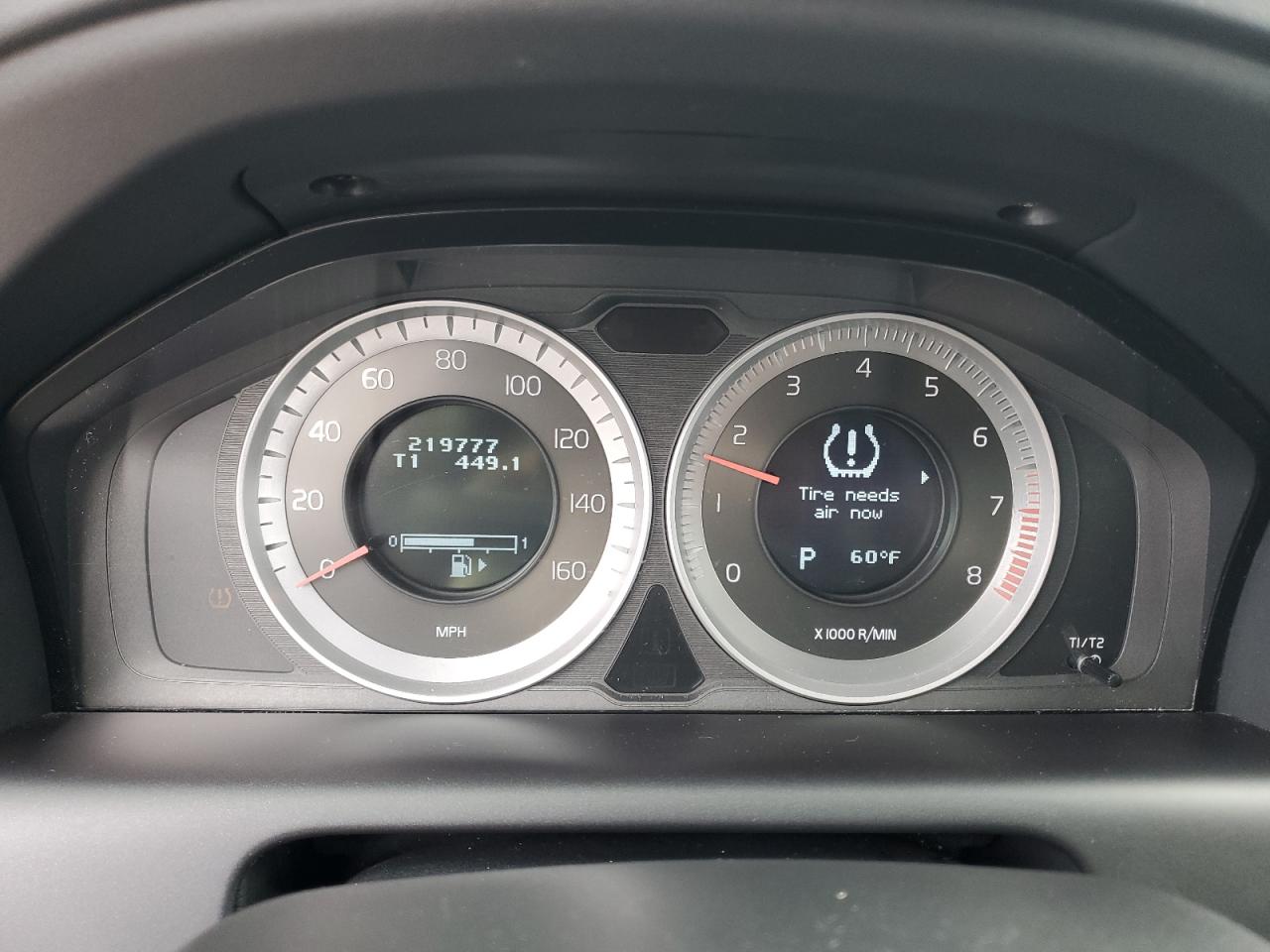 2011 VOLV Xc60 awd w VIN YV4902DZ7B2212362 photo 9