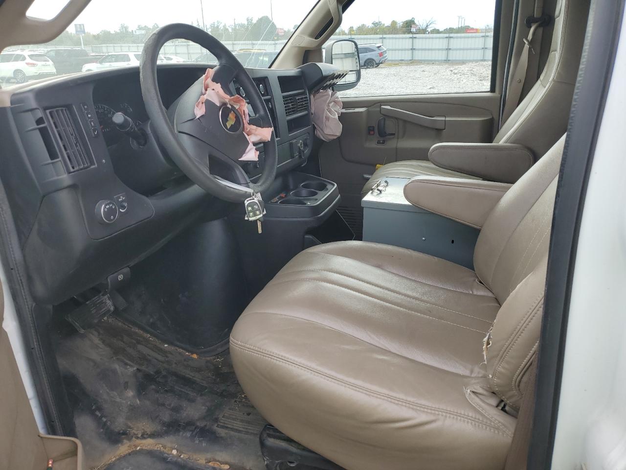 2017 Chev Express VIN 1GCWGAFG4H1135195 photo 7