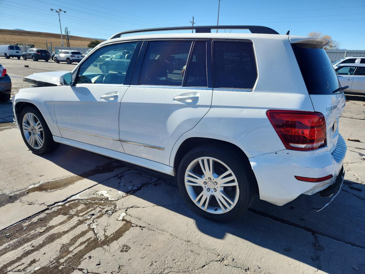 2015 Mercedes-Benz Glk-class VIN WDCGG5HBXFG437382 photo 2