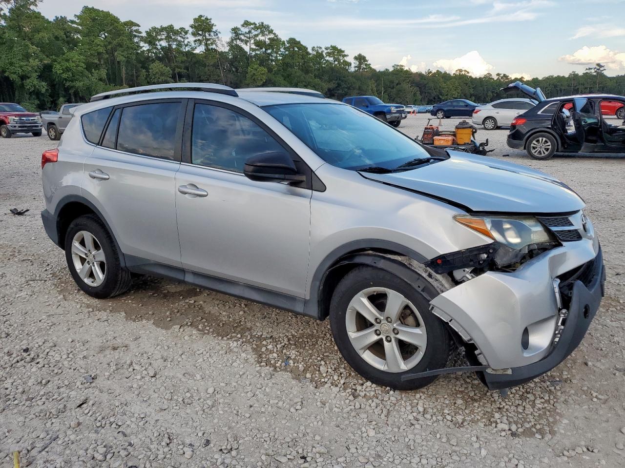 2013 Toyota Rav4 VIN 2T3ZFREV2DW054478 photo 4