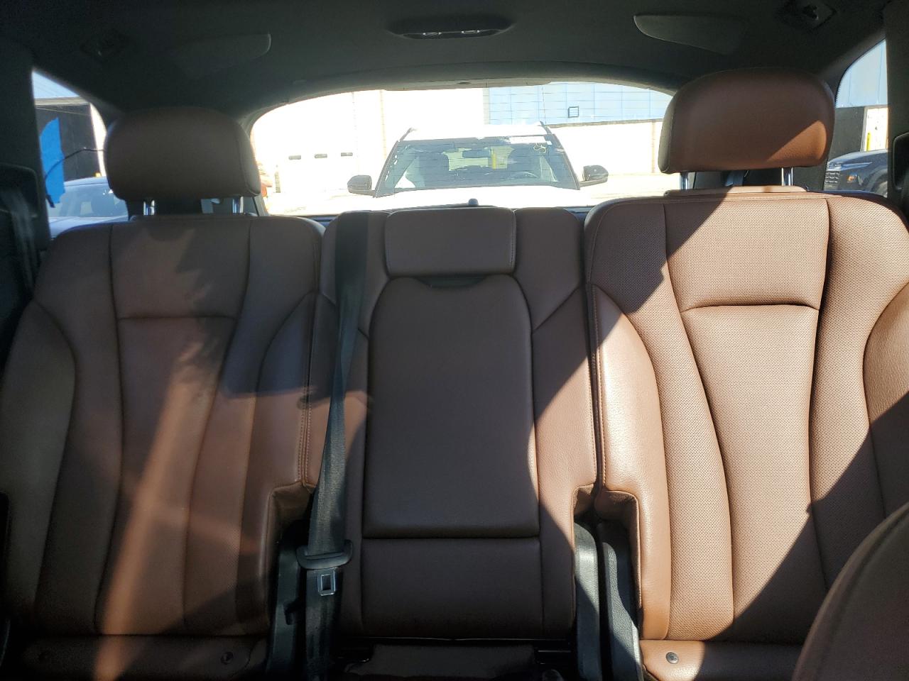 2019 AUDI Q7 VIN WA1VAAF75KD001972 photo 10