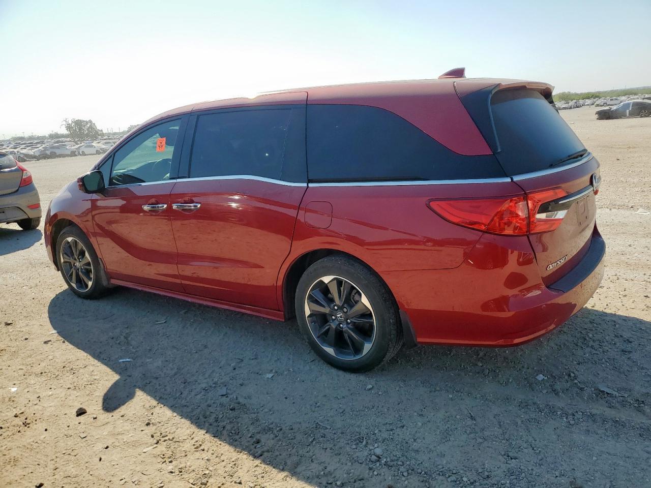 2023 Honda Odyssey VIN 5FNRL6H93PB023305 photo 2