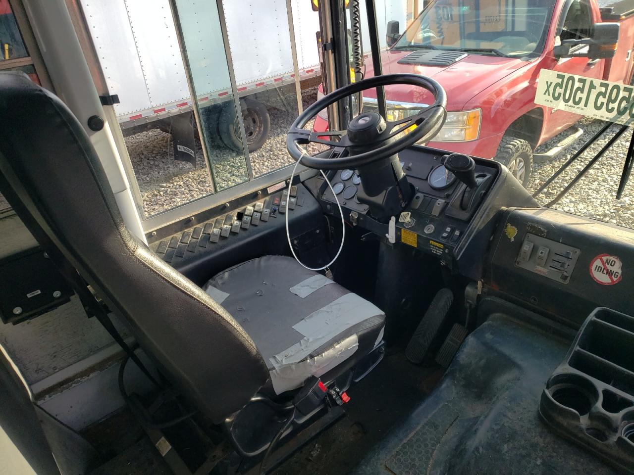 2008 THOMAS Saf-t-line VIN 1T88P4E2X81106394 photo 5