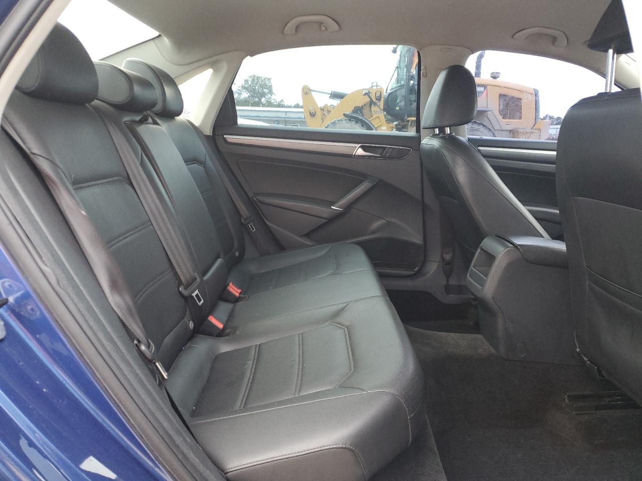 2017 Volkswagen Passat VIN 1VWDT7A33HC065118 photo 10