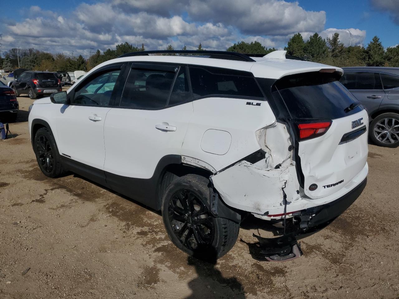 2019 GMC Terrain VIN 3GKALMEV3KL390626 photo 2