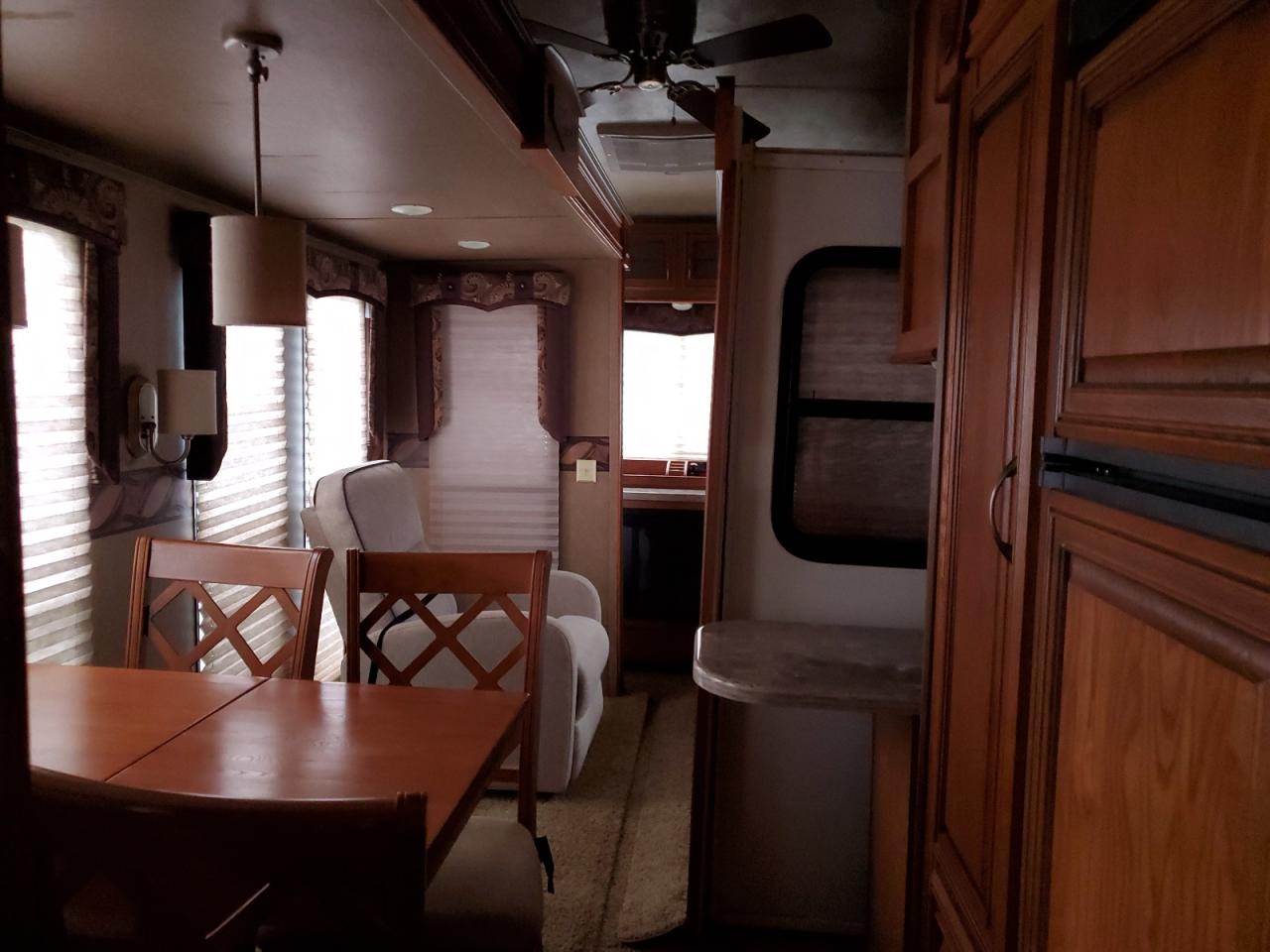 2013 Frrv 5th wheel VIN 4X4FSRK20D3007424 photo 6