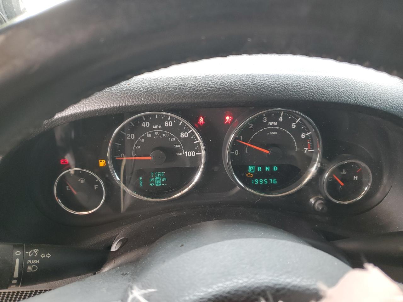 2014 Jeep Wrangler / VIN 1C4BJWDG1EL268822 photo 9