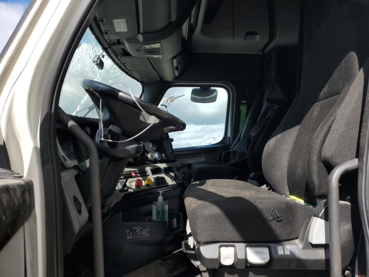 2019 FREIGHTLINER All other VIN 1FUJHHDR3KLKM7141 photo 5