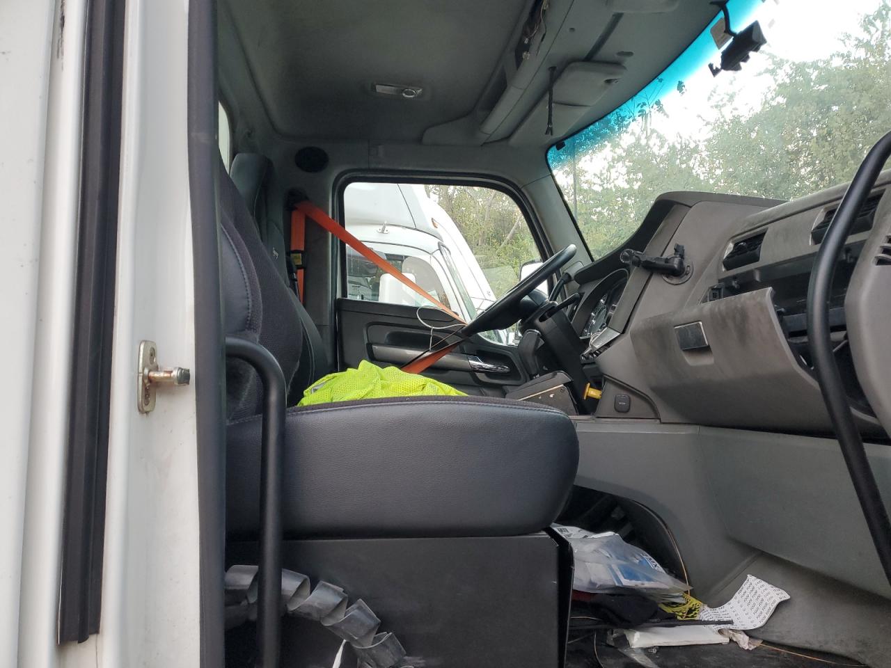 2017 KENWORTH All models VIN 1XKYAP8X5HJ171721 photo 6