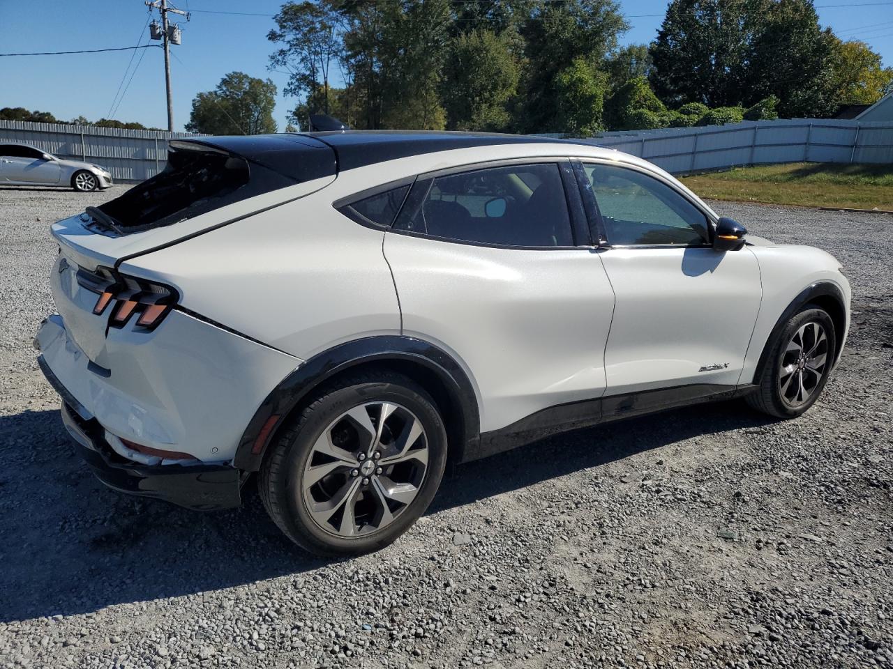 2021 Ford Mustang VIN 3FMTK3SU3MMA04583 photo 3