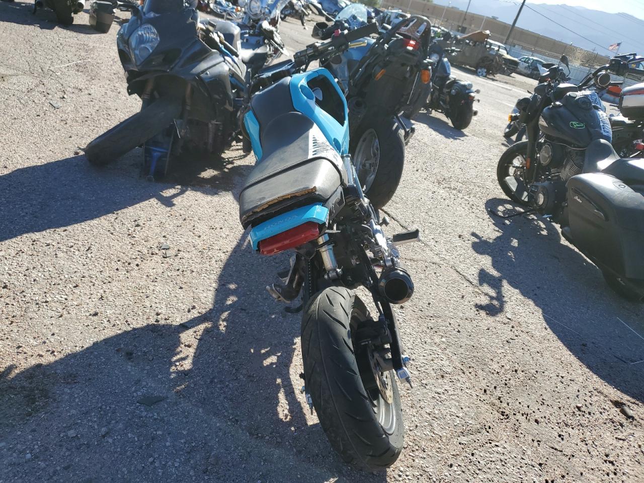 2024 Honda Grom VIN MLHJC9214R5200401 photo 4