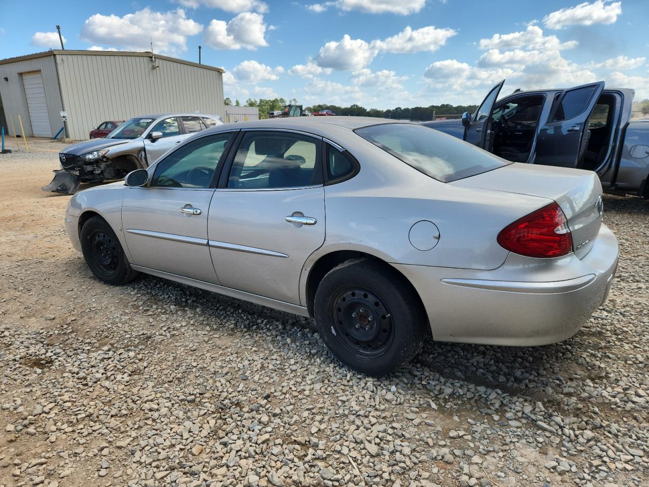 2007 BUICK Lacrosse VIN 2G4WD552771173904 photo 2
