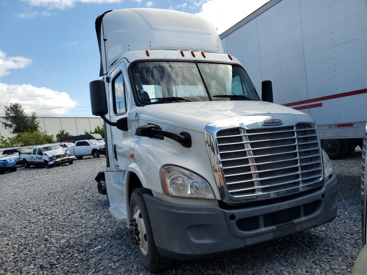 2017 FREIGHTLINER All other VIN 3AKBGADV5HSJD0486 photo 1