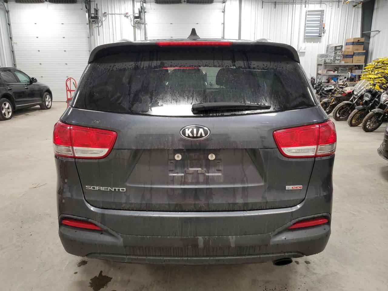 2018 KIA Sorento lx VIN 5XYPGDA11JG350385 photo 6