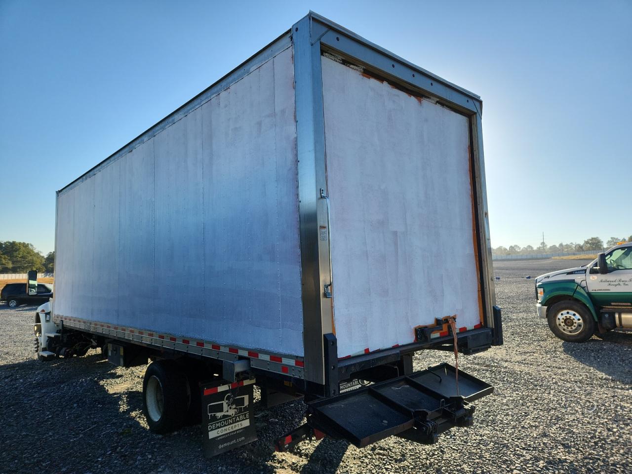 2020 International Mv607 VIN 3HAEUMML2LL227246 photo 2