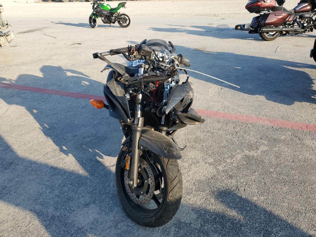 2016 Yama Fz600-800 VIN JYARJ18E8GA014450 photo 2