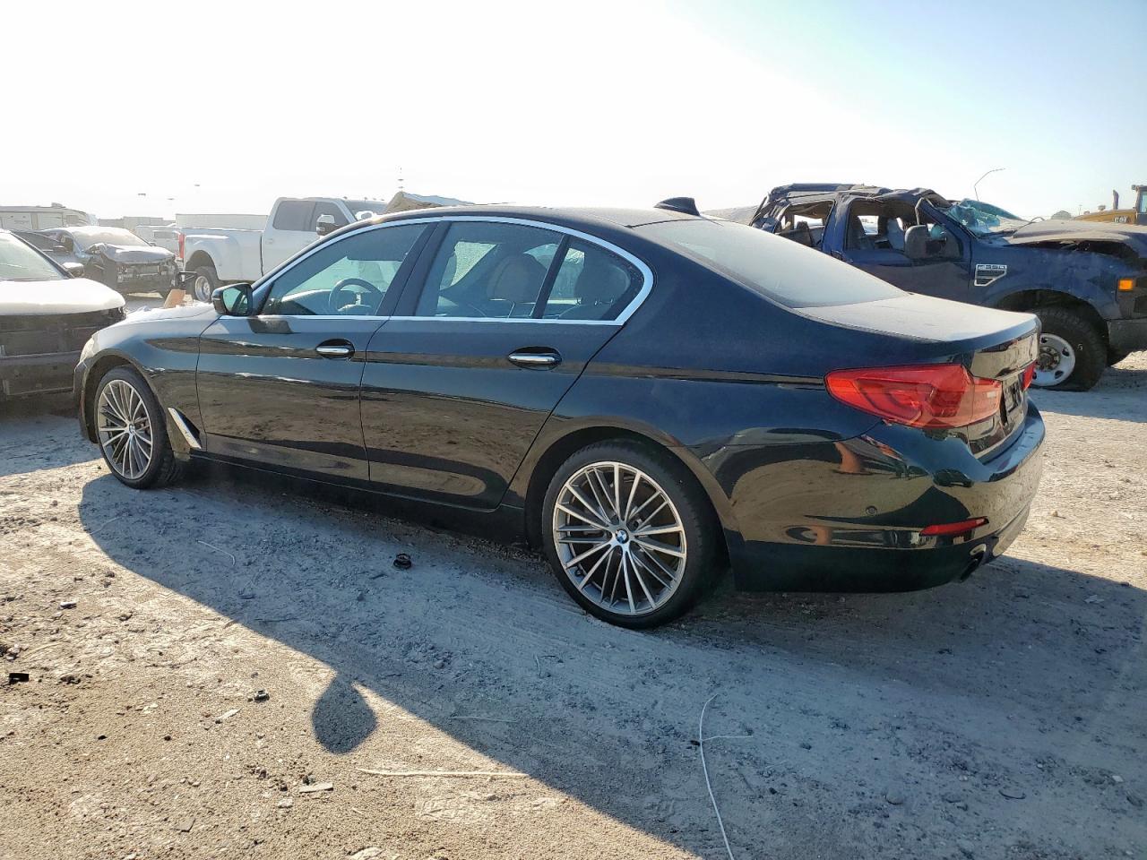 2017 BMW 5 series VIN WBAJA5C3XHG456298 photo 2