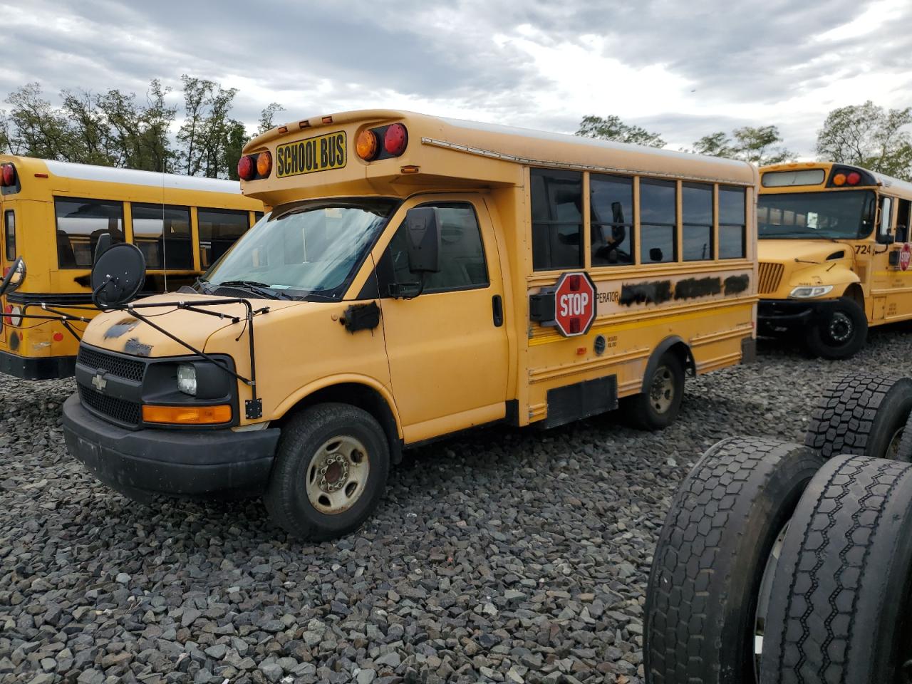 2011 CHEVROLET Express VIN 1GBHG31C491153825 photo 1