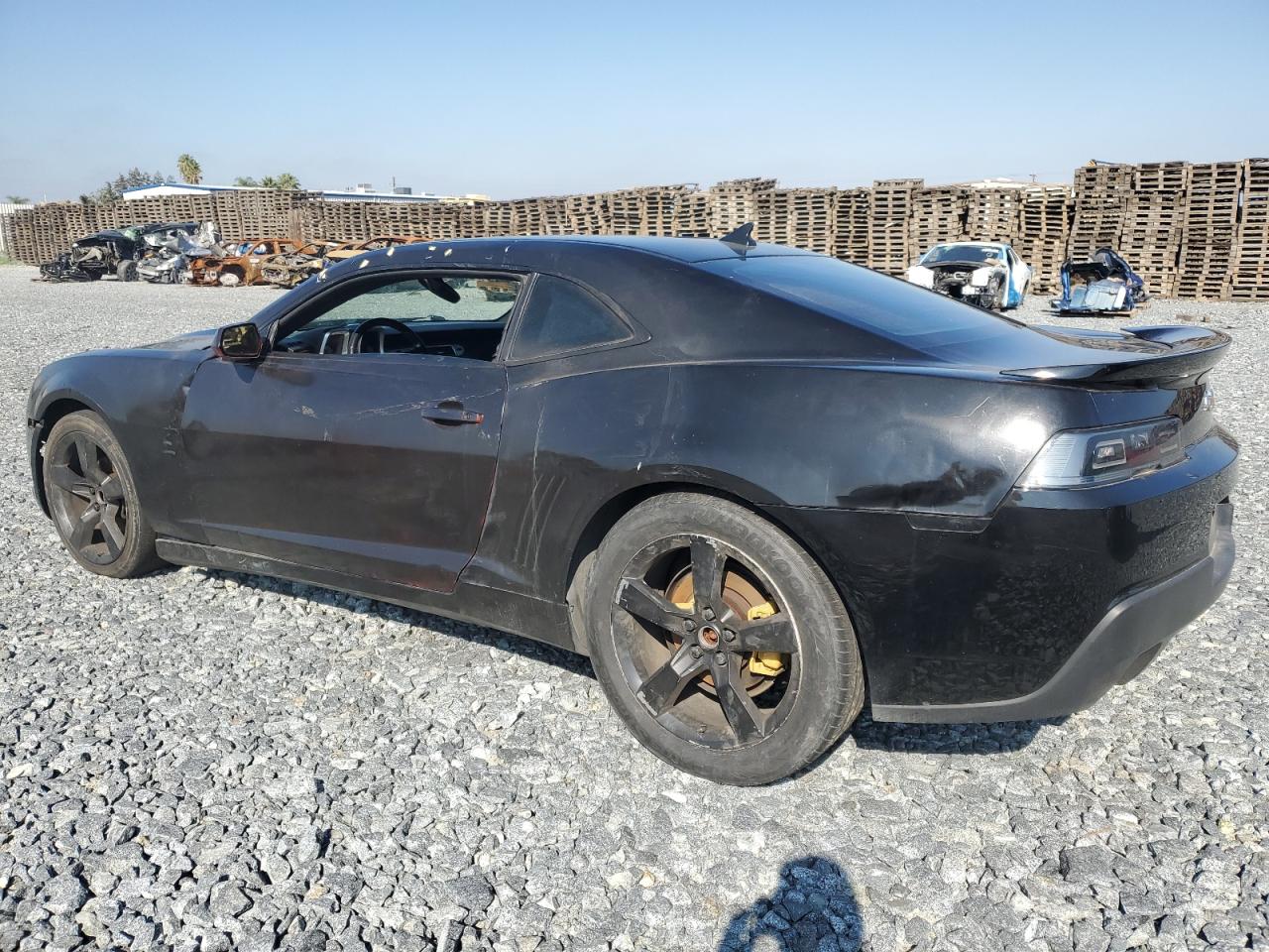 2015 Chevrolet Camaro VIN 2G1FD1E33F9203544 photo 2
