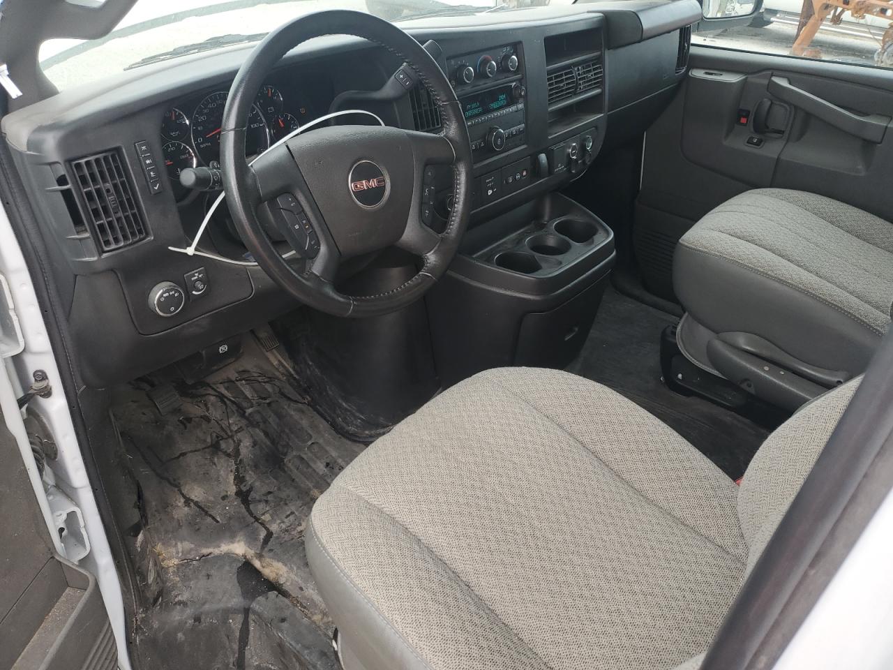 2023 GMC Savana VIN 1GD07RFP5P1122034 photo 8