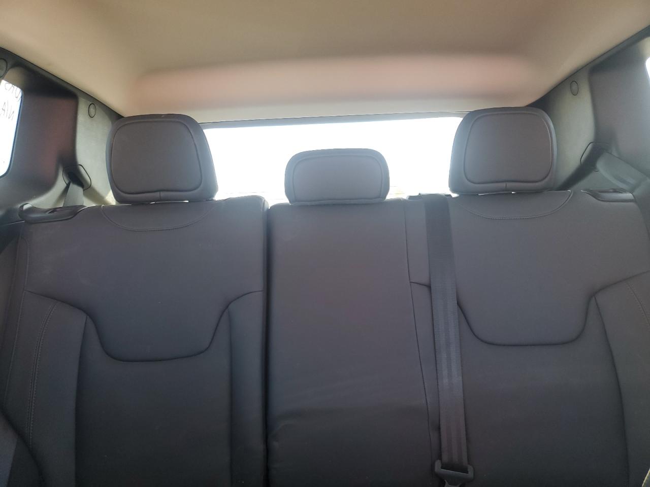 2023 Jeep Renegade VIN ZACNJDC13PPP73402 photo 10