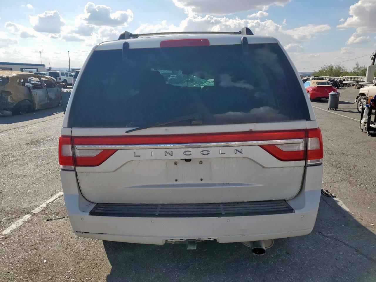 2015 Lincoln Navigator VIN 5LMJJ2JT6FEJ11307 photo 6