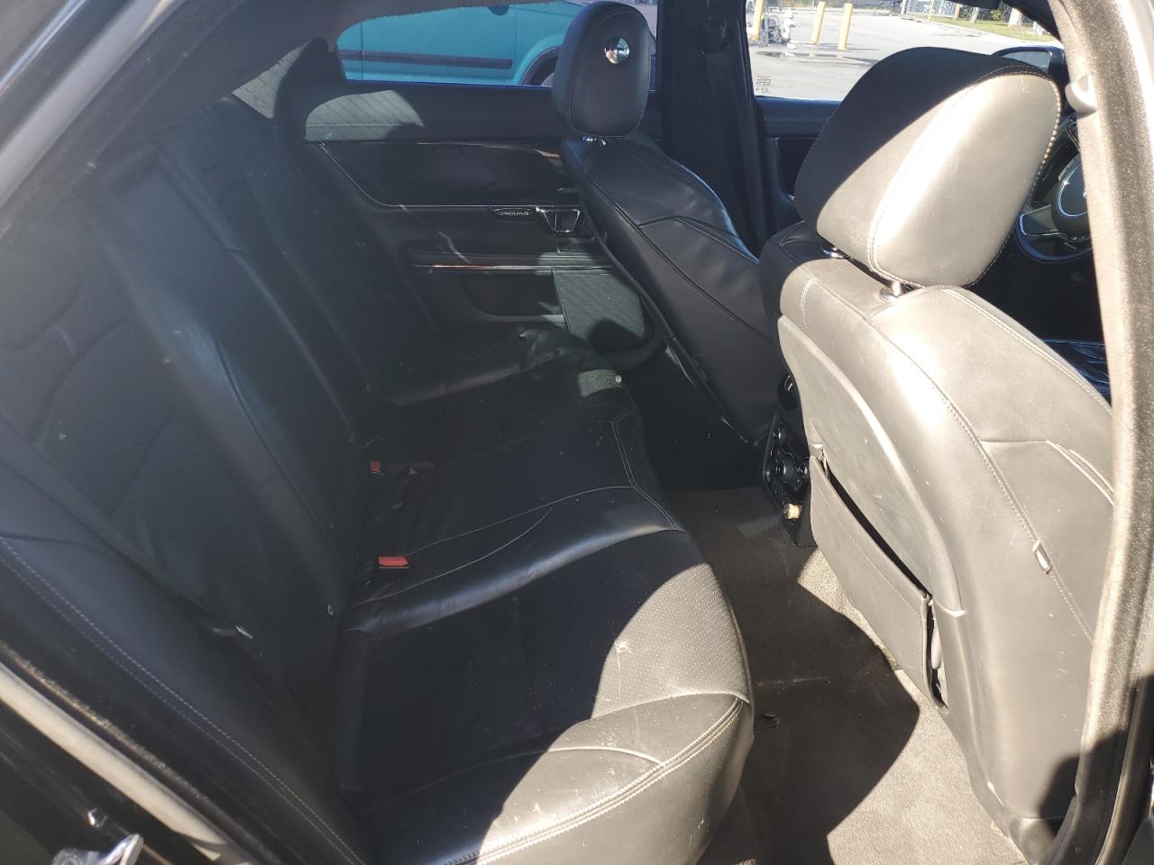 2015 Jaguar Xj VIN SAJWA1CZ7F8V86845 photo 10