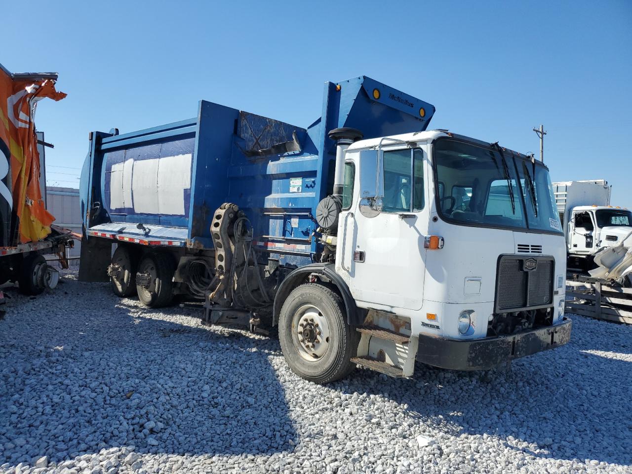 2011 AUTOCAR All models VIN 5VCACRKF9BH211741 photo 1