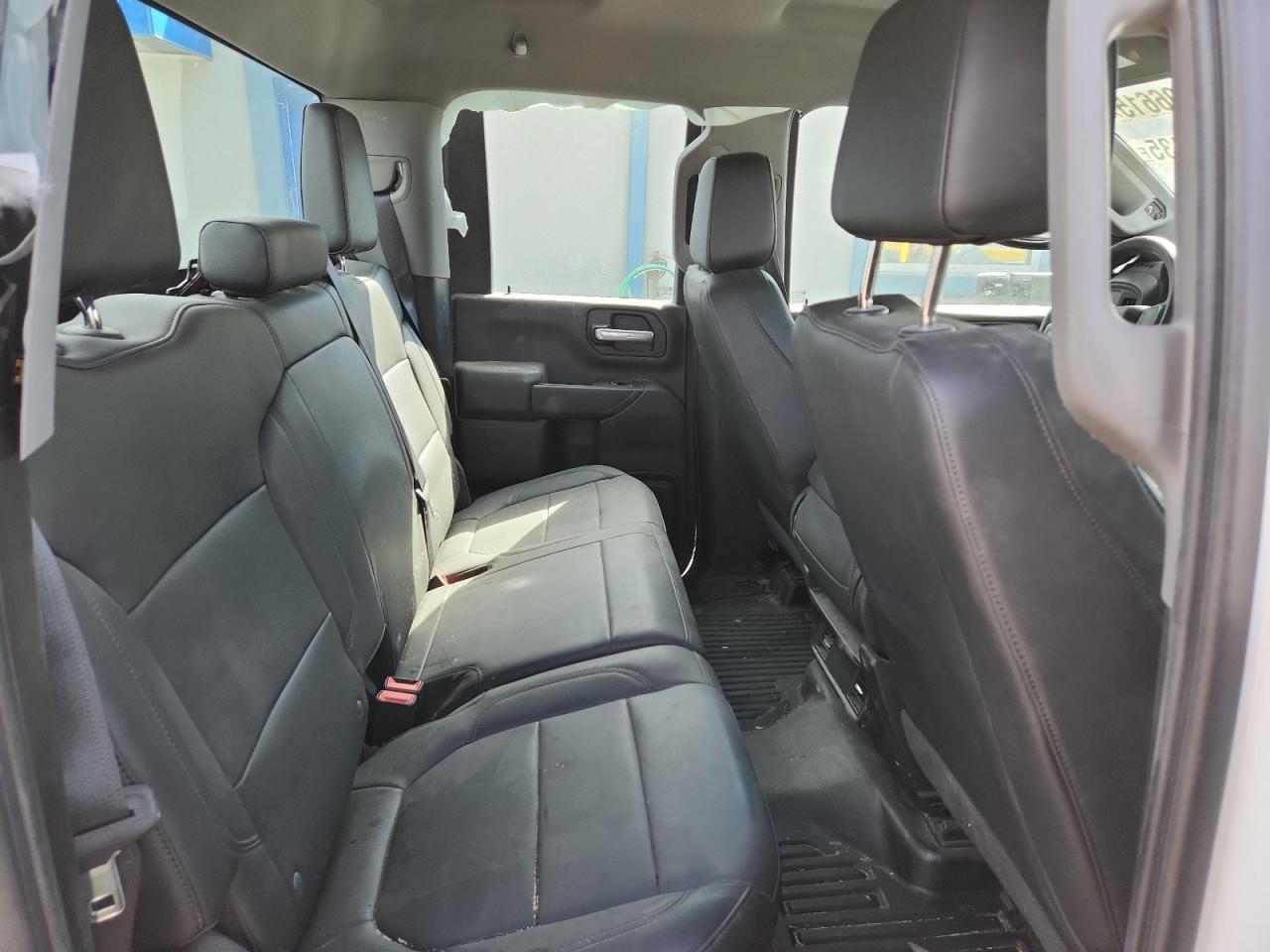 2021 Chev All models VIN 1GC5WLE75MF198704 photo 10