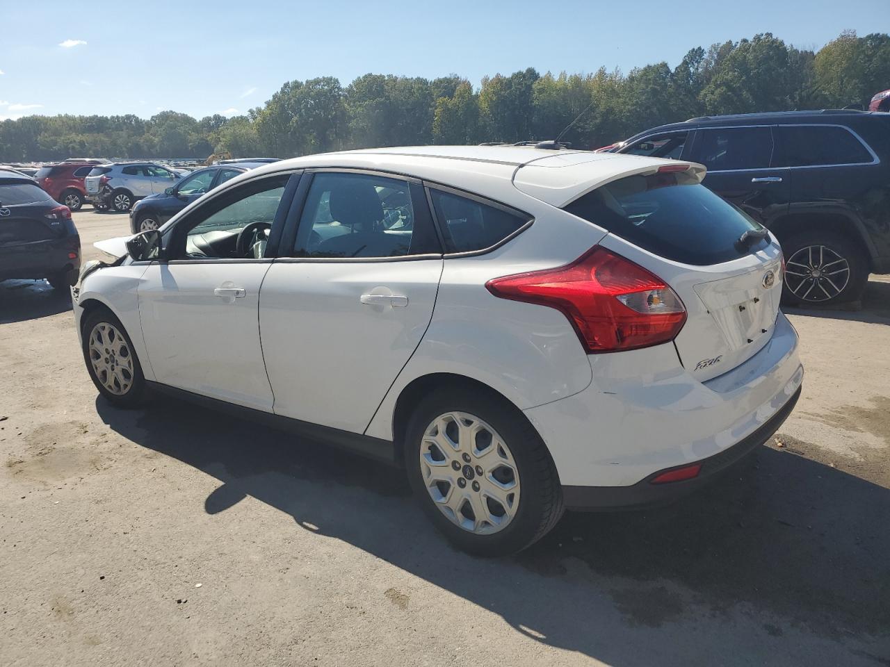 2012 Ford Focus VIN 1FAHP3K22CL455343 photo 2