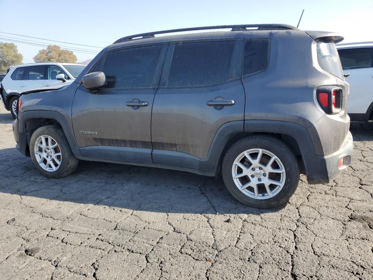 2020 Jeep Renegade VIN ZACNJAB14LPK91306 photo 2
