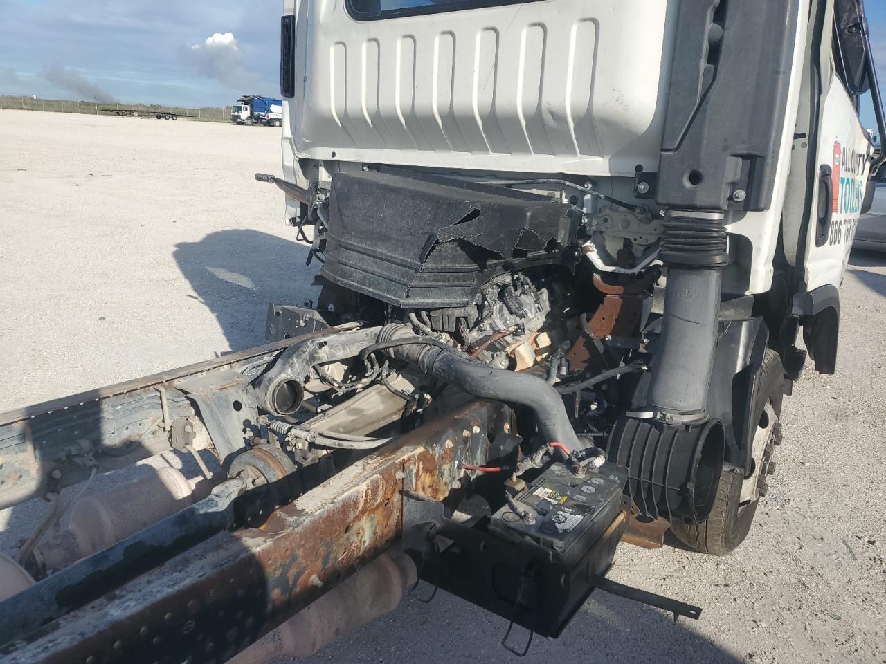2021 Isuzu All models VIN 54DB4W1D6MS202798 photo 11