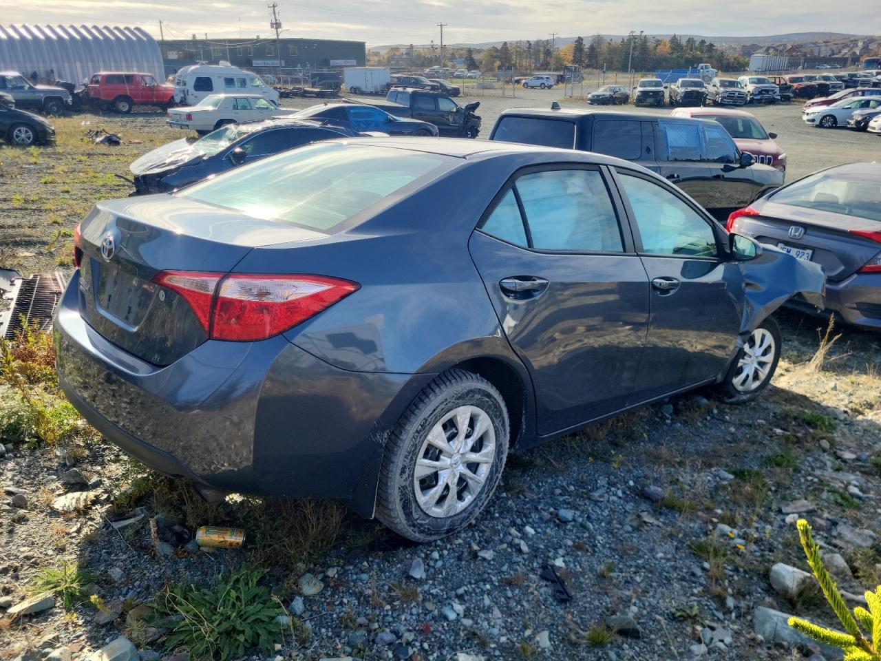 2017 Toyota Corolla VIN 2T1BURHE6HC792562 photo 3
