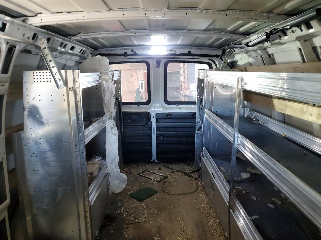 2021 Chevrolet Express VIN 1GCWGAF77M1309822 photo 10