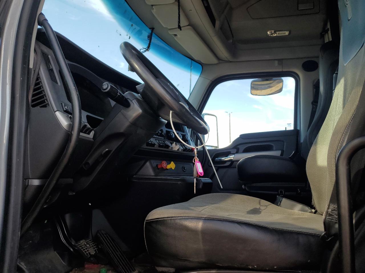 2022 KENWORTH All other VIN 1XKYDP9X8NJ136866 photo 5