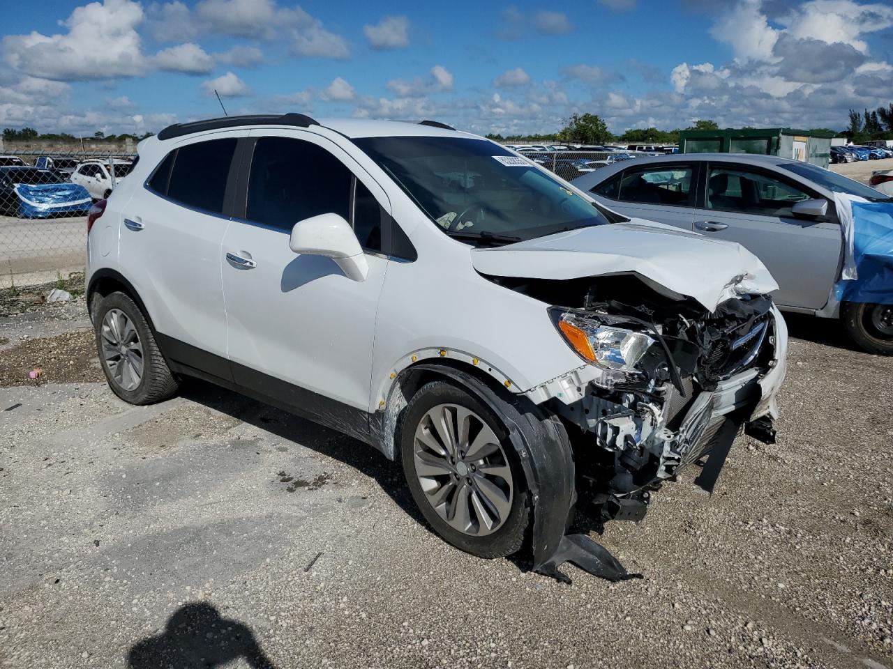 2020 Buick Encore VIN KL4CJASB4LB011780 photo 4
