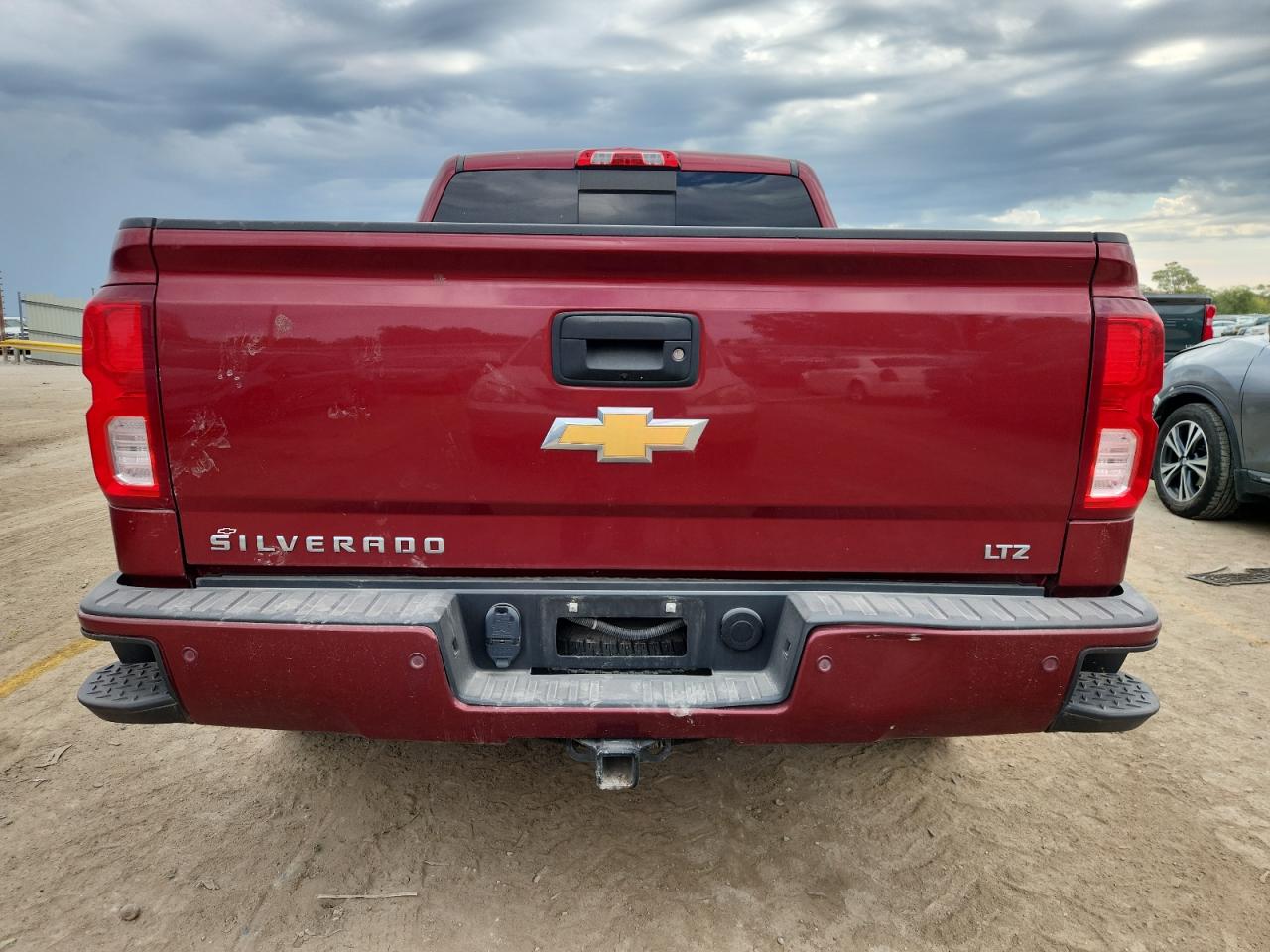 2018 Chevrolet All models VIN 3GCUKSEC9JG487304 photo 6