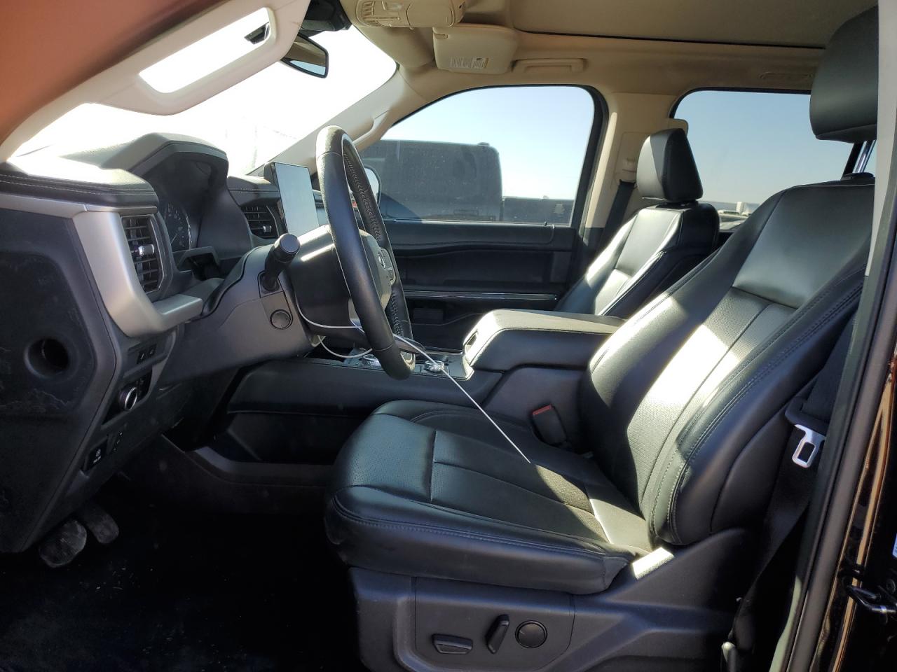 2024 Ford Expedition VIN 1FMJU1J82REA26601 photo 7