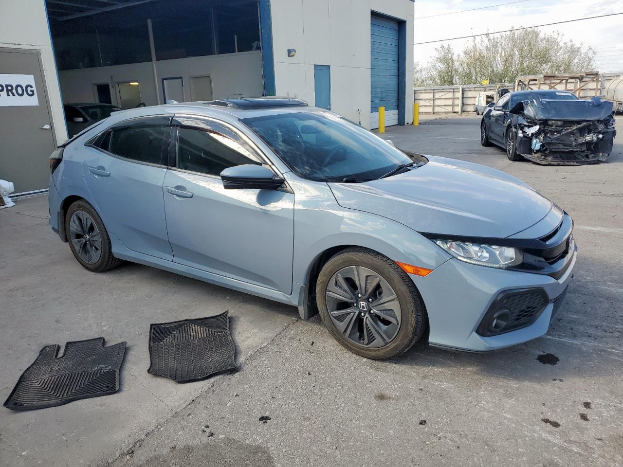 2018 Honda Civic VIN SHHFK7H52JU236227 photo 4