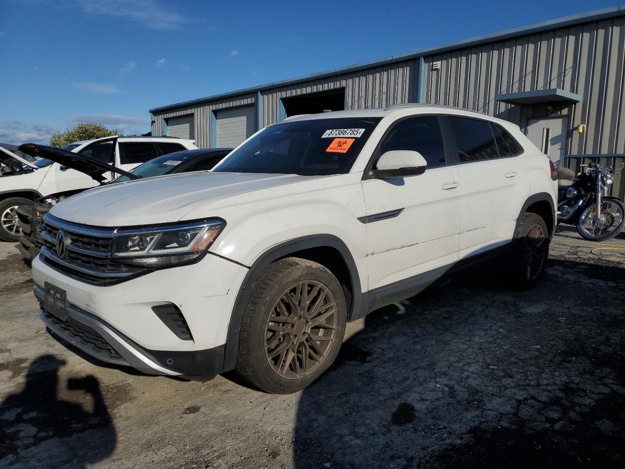 2020 Volkswagen Atlas VIN 1V26C2CA5LC207034 photo 1