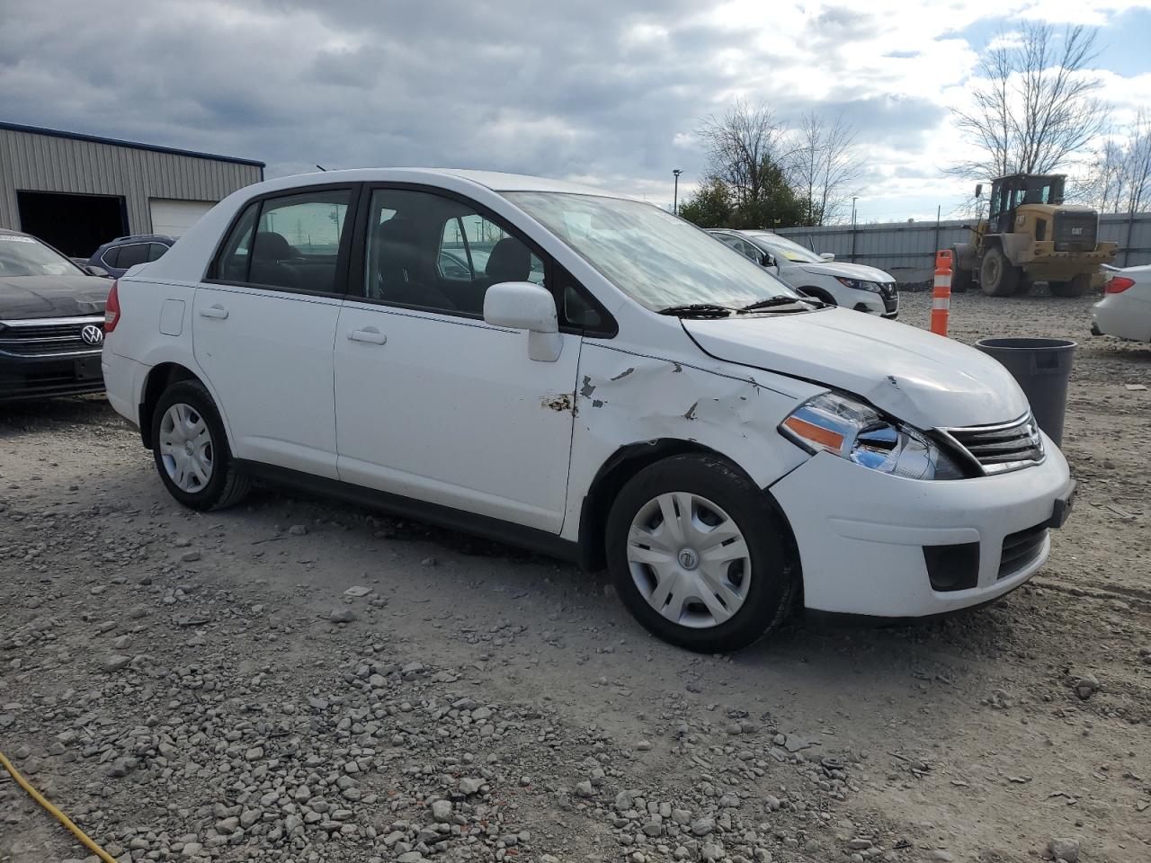 2011 NISS Versa VIN 3N1BC1AP2BL411619 photo 4
