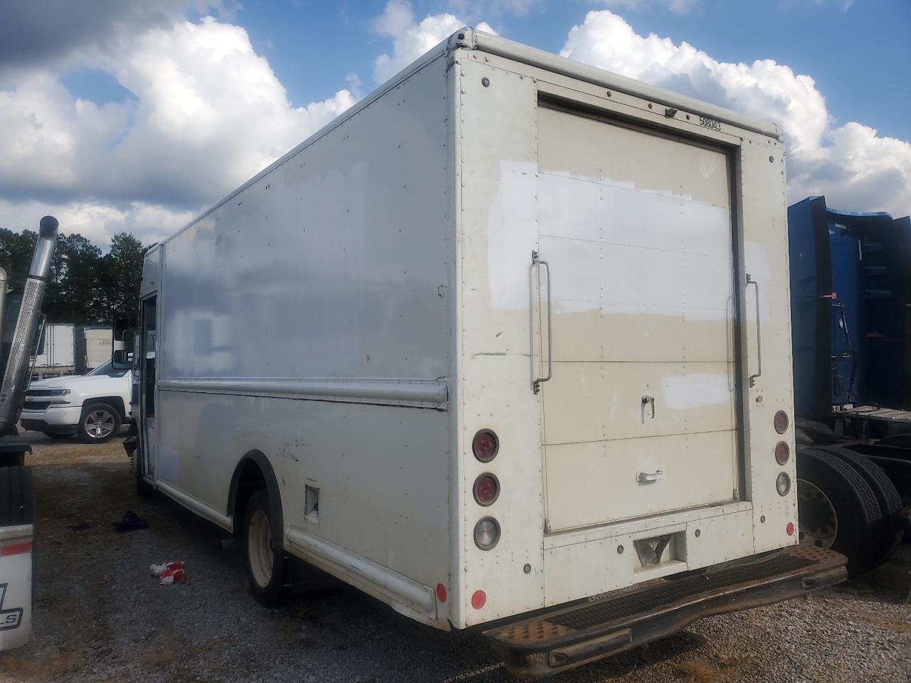 2022 Ford All models VIN 1F65F5KN1N0A06197 photo 2