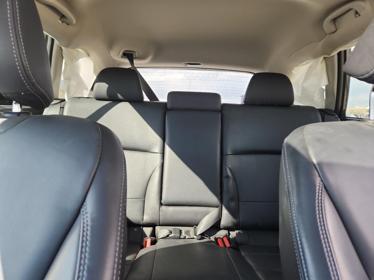 2018 Subaru Outback VIN 4S4BSANC5J3331695 photo 10